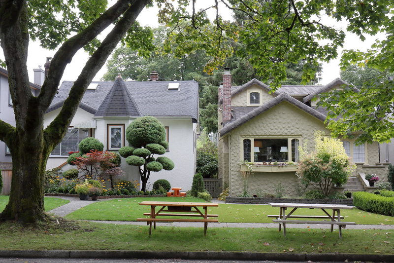 Illustration for article titled Pics from the Curbside: 2018-09-23 to Shaughnessy